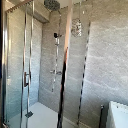 Apartment Cozy 2 Bedrooms *